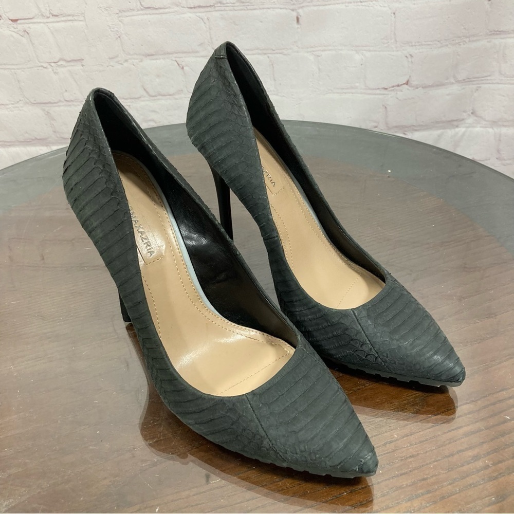 BCBG MAX AZRIA snake skin embossed leather pointy toe stiletto pumps 9.5 New